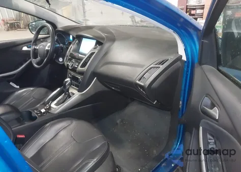 2012 Ford Focus Sel z USA, uszkodzony, nr VIN 1FAHP3M25CL281555